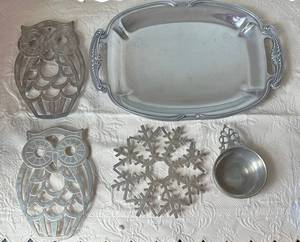 BR1 - Silver-Tone Metal Serving Pieces & Trivets (Lot of 5)