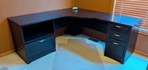 O - Dark Brown L-shaped Desk