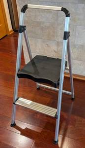 K - Tricam Aul-2g Commercial Type Ii Step Stool
