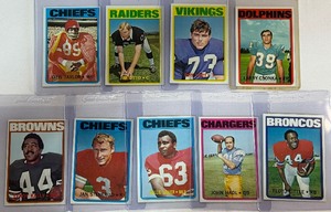 1972 Topps Football 9 Card Vintage Lot w Stars