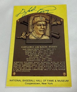 Gaylord Perry Autograph National Baseball Hall of Fame Post Card