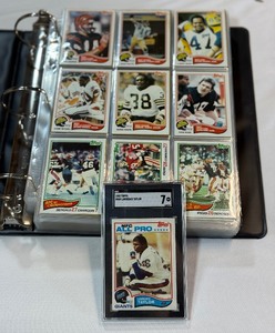 1982 Topps Football Complete Set w Lawrence Taylor RC Slab SGC 7 NM - EX-MT Beatiful Vintage Card Set