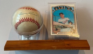 Harmon Killebrew Autographed Rawlings OALB Brown Baseball w 1972 Topps Card