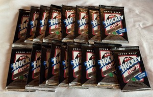 17 Packs 1990-91 Upper Deck Hockey Cards