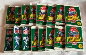 16 Packs 1990 Fleer and Pro Set Football Cards