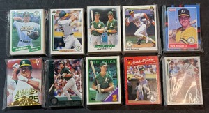 LARGE LOT of Mark McGwire Baseball Cards 400 (1)