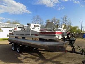 1995 Weeres Fisherman Deluxe 20 (NO TRAILER)