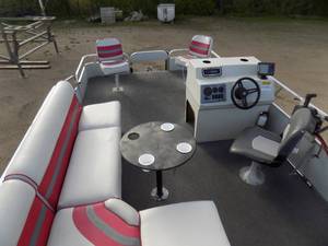 1995 Weeres Fisherman Deluxe 20 (NO TRAILER)