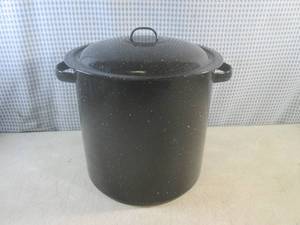 (EC1) Enamelware Black Speckled Met...