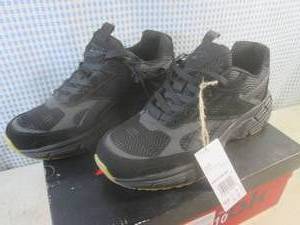 (CSB) Pair of Mens Reebok Chaos St...
