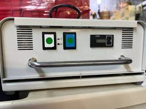 MSRP $1800  Drger Photo-Therapy 4000 Phototherapy Light System, Neonatal Jaundice Bilirubin Treatment, Dermatology Light Therapy &amp Clinical Phototherapy Unit Great Condition