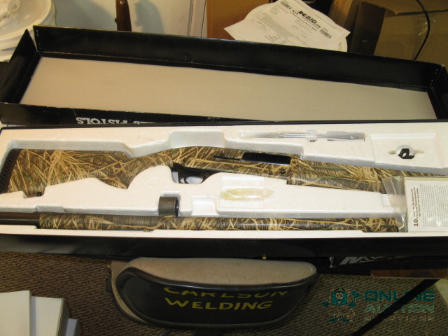 lot 1 image: Browning Gold Mossy Oak Semi-Auto 10 GA