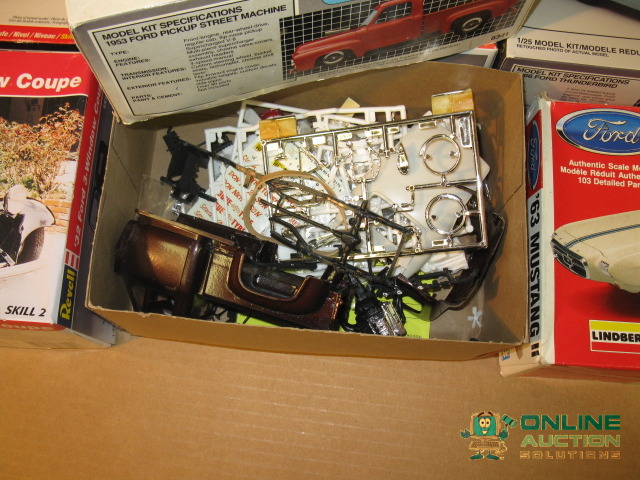 lot 20 image: Models in origianl boxes, parts missing