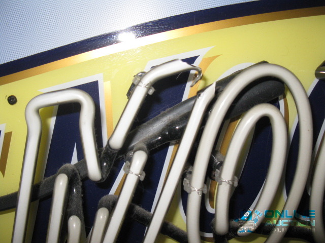 lot 31 image: Blue Moon Neon Sign, needs repair to M