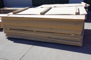 (19) 4x8 sheets 0.75 inch Clear AlderWhite and (12) 4x8 sheets 0.75 inch MapleWhite particle board