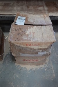(2) boxes 0.5 inch overlay hinges