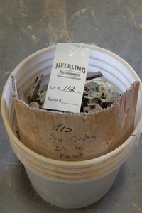 (1) bucket 0.75 inch overlay hinges