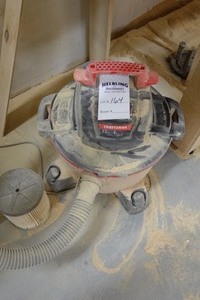 Craftsman Shop vac, 2 saw horses