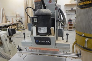 Delta adjustable shelf boring machine, single phase