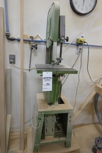Central machinery 14 inch band saw, model 580, 1 hp