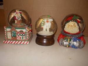 Vintage Christmas Musical Snow Globes - 3-Piece Lot