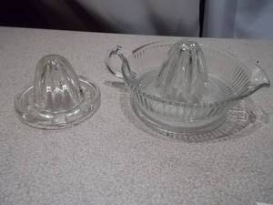 Vintage Clear Glass Hand Juicers - 2 Piece Set (Juicer & Sifter Lid)