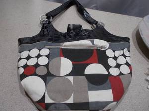 Chic Geometric Print Shoulder Bag with Silver Butterfly Charm Accent