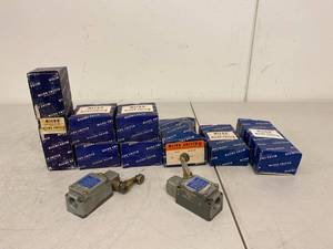 Vintage Micro Switch Honeywell Precision Switches Boxed Lot w 2 Loose