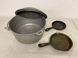 Vintage Aluminum Dutch Oven Pot wLid & 2 Cast Iron Skillets
