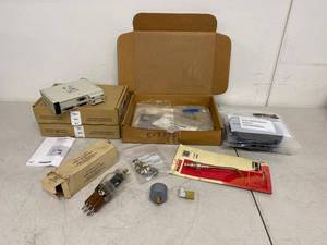 Schneider Modicon PLC Parts Lot w NI SC-206X Igus Cable Carrier Untested