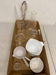 Lot of Vintage Kimax Pyrex Laboratory Glassware Beakers Flasks Tongs Thermometers