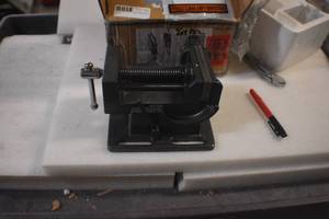 tv4WEN TV434 4.25 in. Industrial Strength Benchtop and Drill Press Tilting Angle Vise Current price$63.71