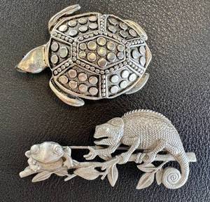JJ Iguana & Frog Brooch, Turtle Brooch (Lot of 2)