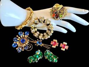 Vintage Costume Jewelry Bracelet, Earrings & Brooches (Lot of 6)