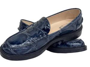 Tods Navy Crocodile Embossed Penny Loafers Size 7.5 Like New