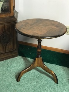 Solid Wood Round Side Table (smoke free and table only)