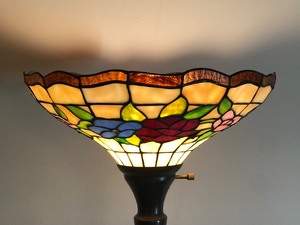 Tiffany Style Stained Glass Tall Lamp with Flower Design