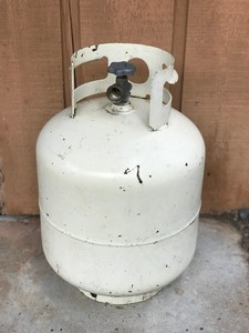20 Pound Propane Tank - Feels Full