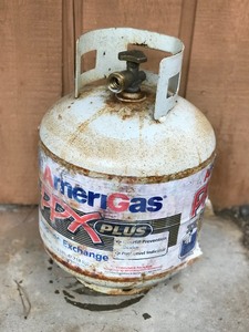 20 Pound Propane Tank - Feels Full