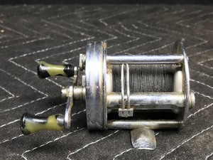 Vintage Shakespeare Criterion 1960 Model GJ Fishing Reel