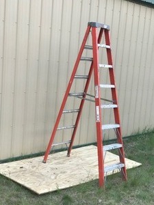 8ft Keller Fiberglass Ladder