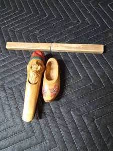 Hand carved small nutcracker, Trondheim small wooden shoe, Sportsman knife from Raurie Gas