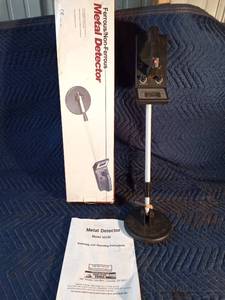 Metal detector - looks new