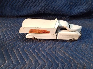 1940s or 50s pressed steel Buddy L Super Market delivery truck