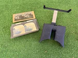 Holmes-Style Stereoscope Viewer with Cards