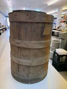 Vintage Wood Shipping Barrel with Cover