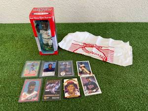Kirby Puckett World Series Bobblehead, Baseball Cards & Homer Hankie