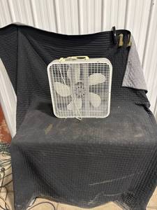 White Plastic Box Fan