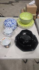 Assorted Kitchenware Lot