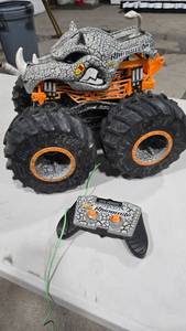 Bright Rhinomite RC Truck